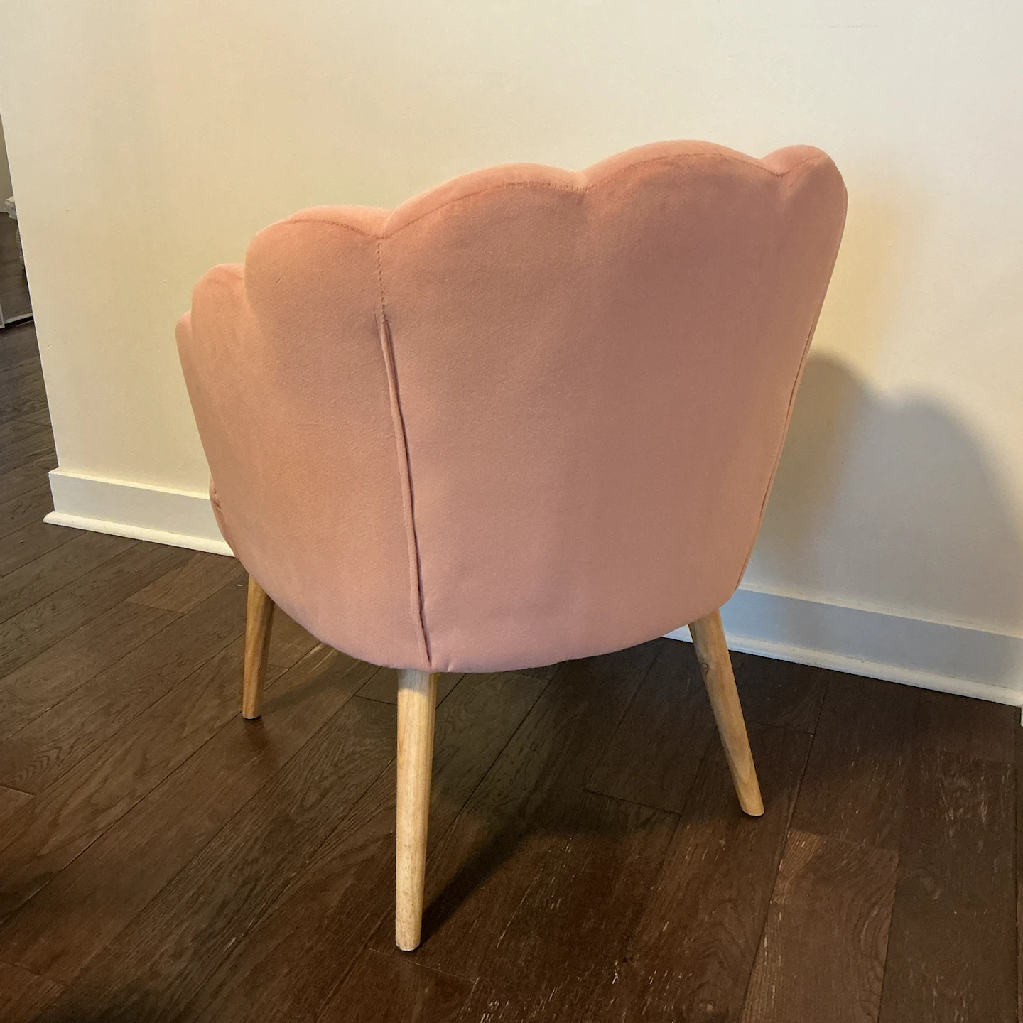 Pink shell smooth chair - photo 2