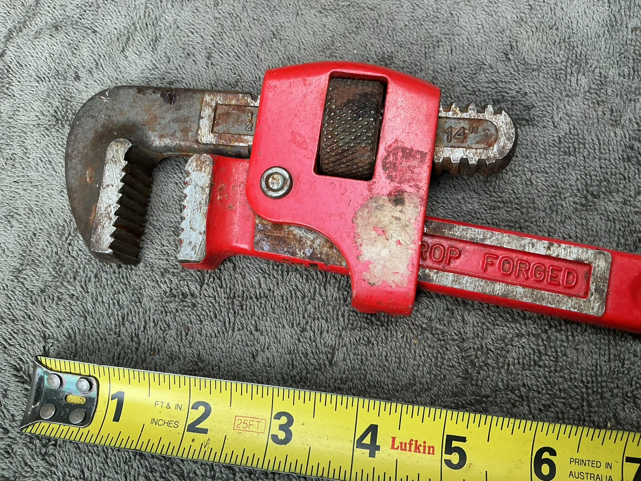 Mastercraft 14-inch Pipe Wrench ! - photo 3