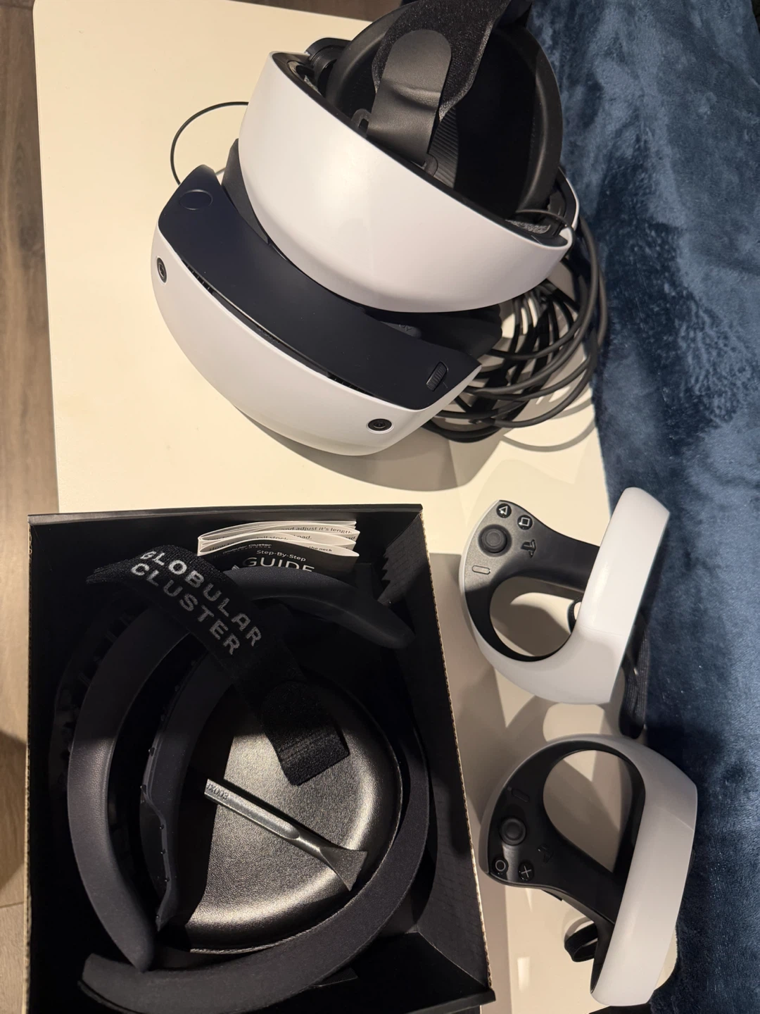 Sony PlayStation VR2 (PSVR2) with extras - photo 3