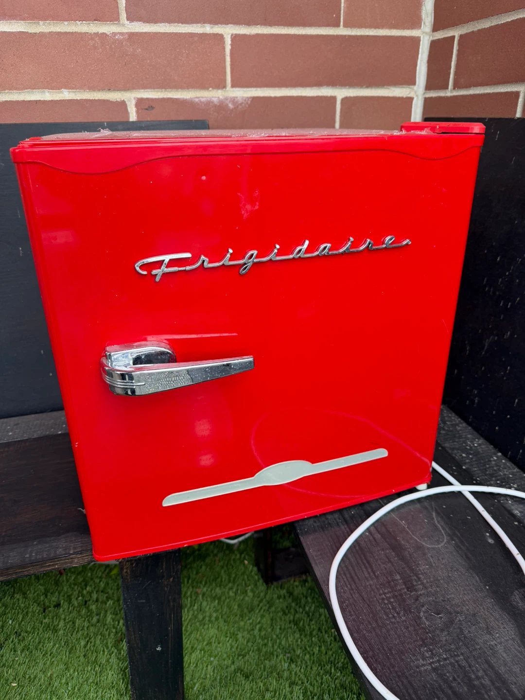 Frigidaire Retro Mini Refrigerator Red