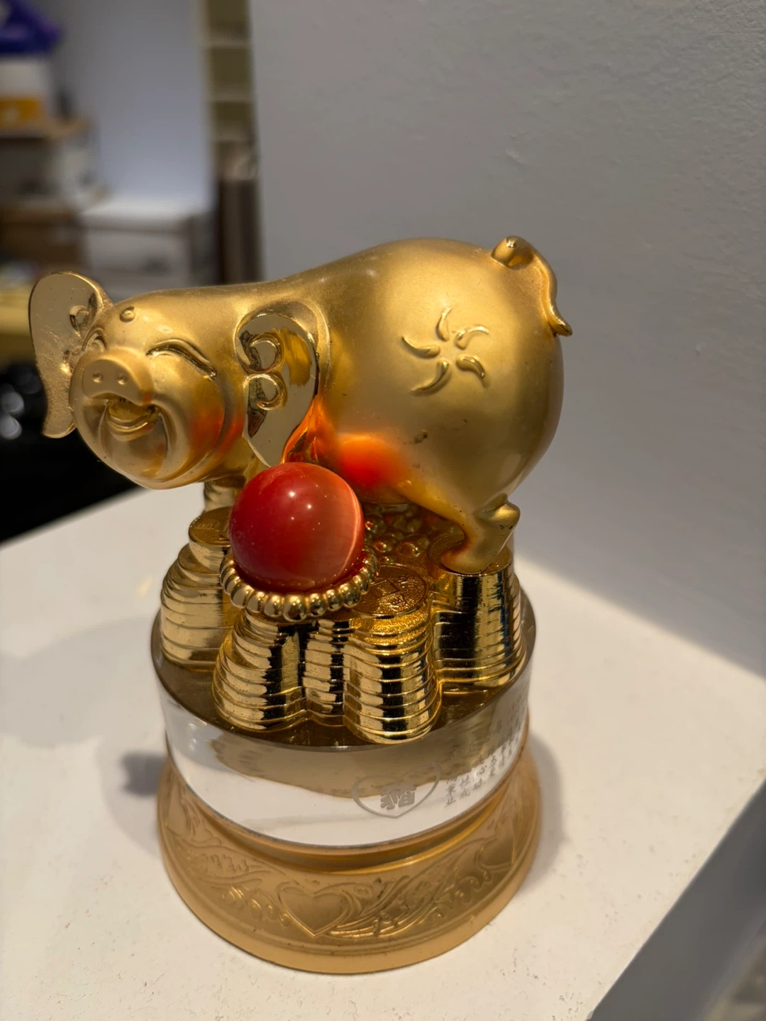 Gold Pig Lucky Ornament 🏈
