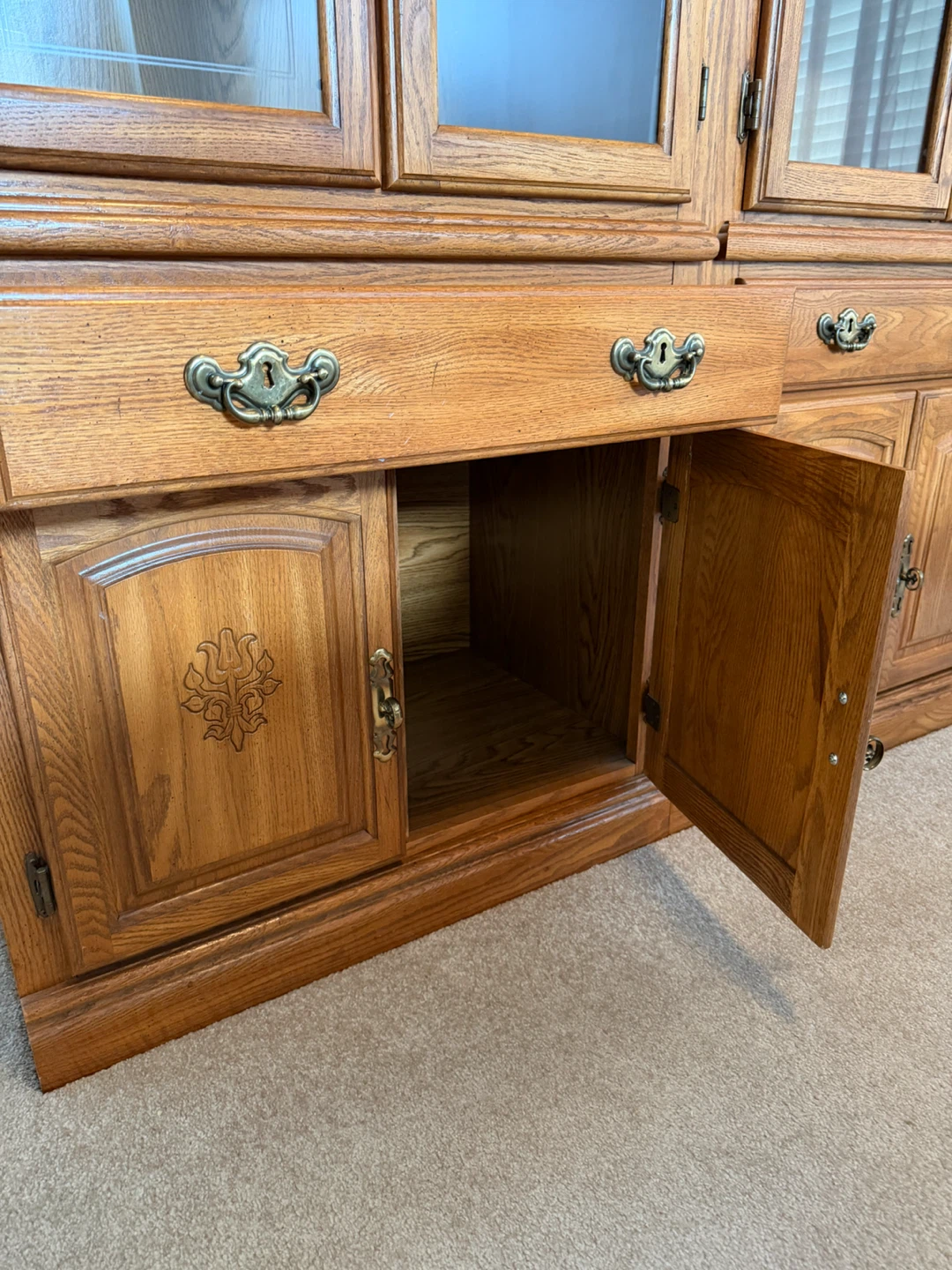 2 Cabinets/hutches by Palliser - photo 5