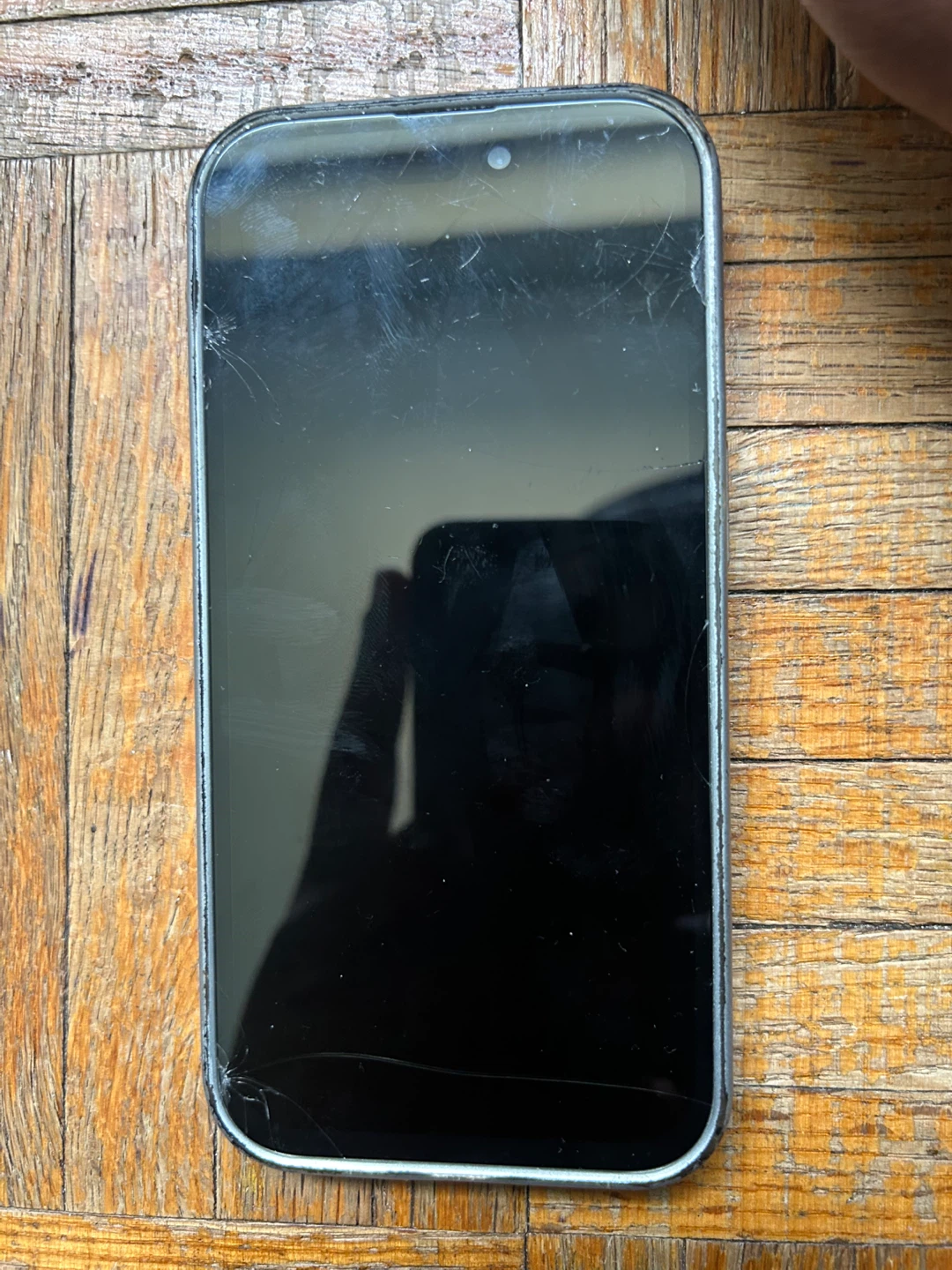 iPhone 14 Pro - photo 2
