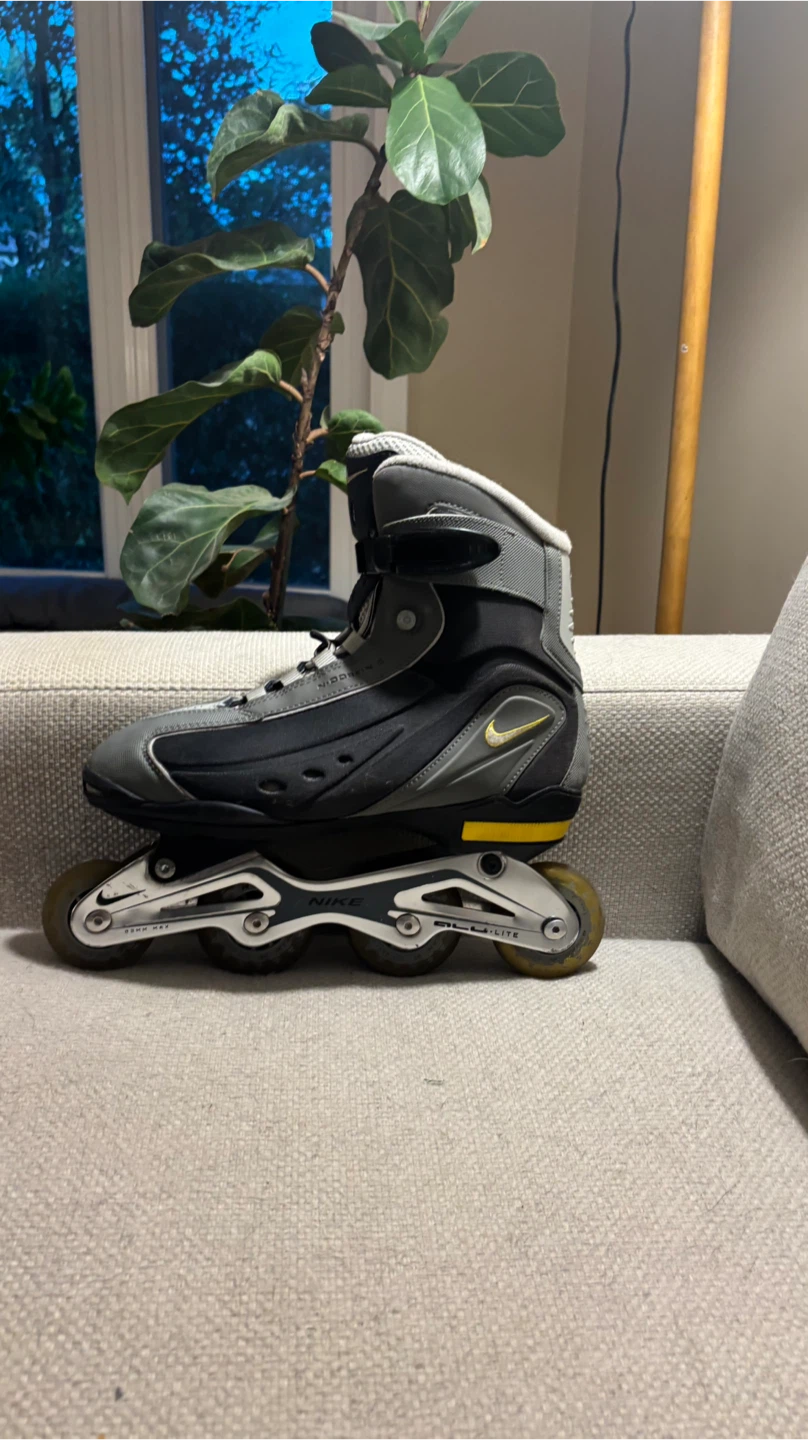 Nike Inline Skates - SIZE 11 US - photo 2
