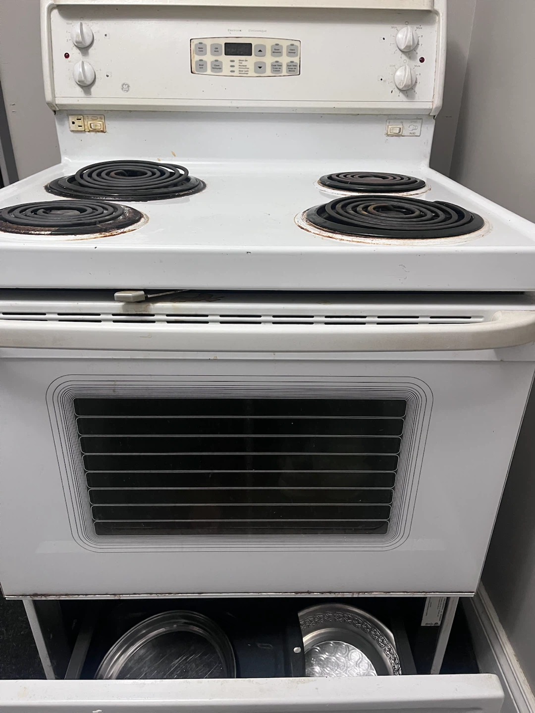 GE stove - photo 3