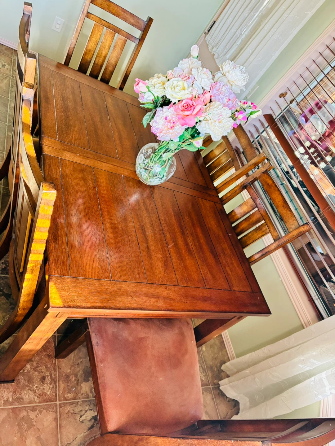 Solid Wood Dining Table and 4 Chairs - photo 3