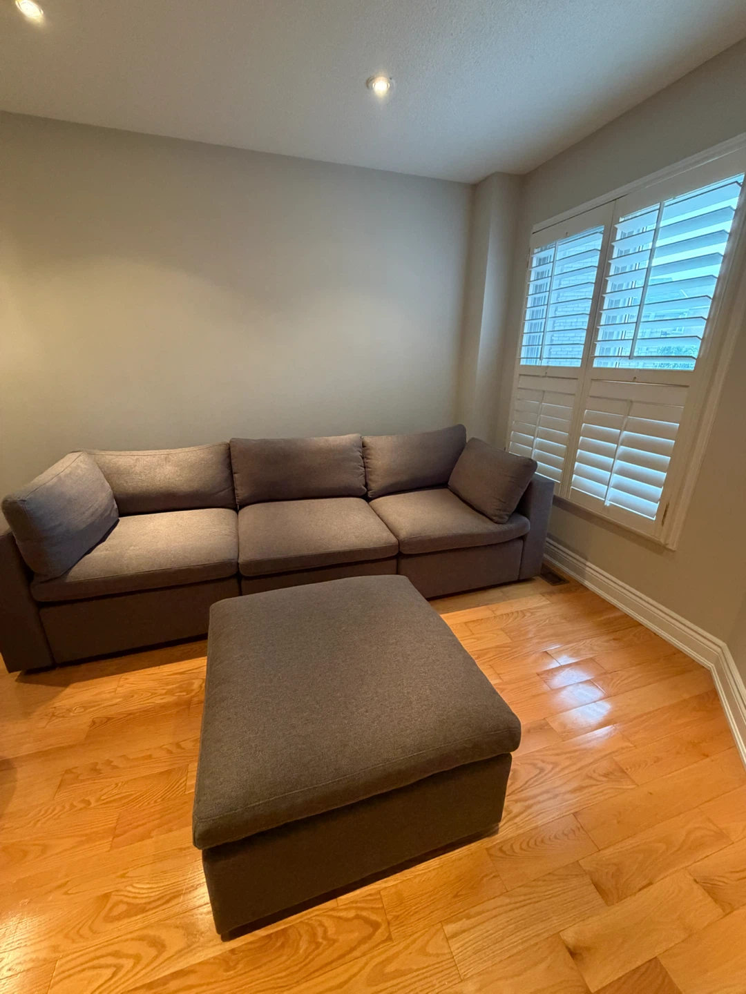 COZEY COUCH LIKE NEW 1700 - photo 2