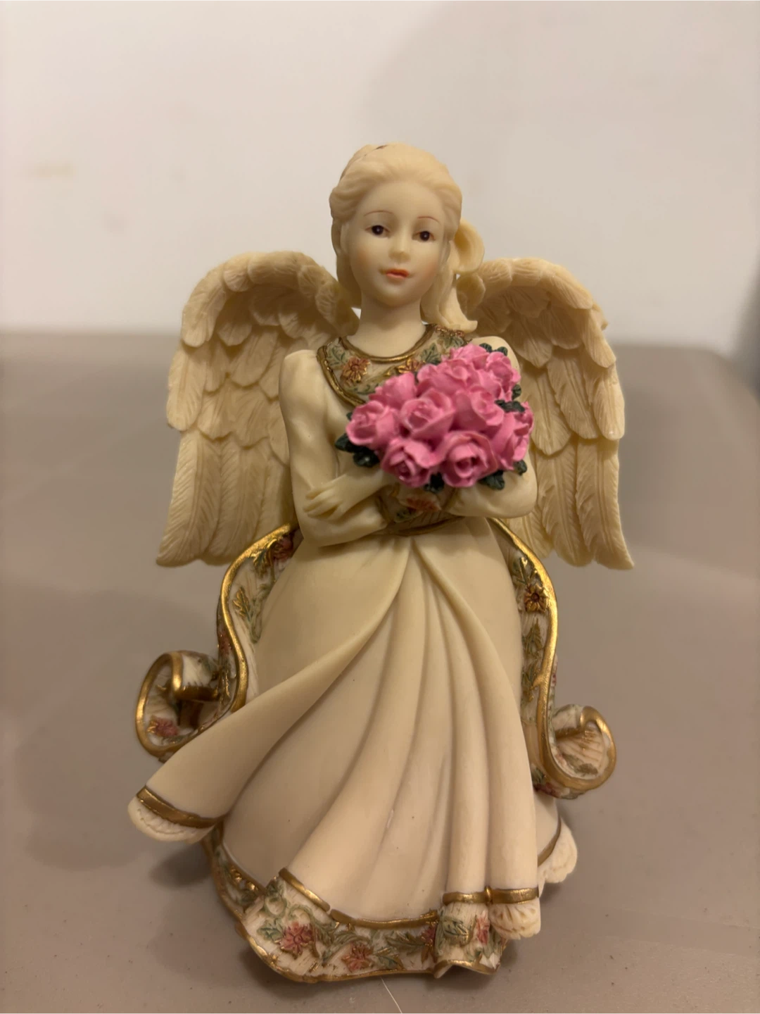 Sarah's Angels Figurine, 2010 The Meaning Of Roses Elegance