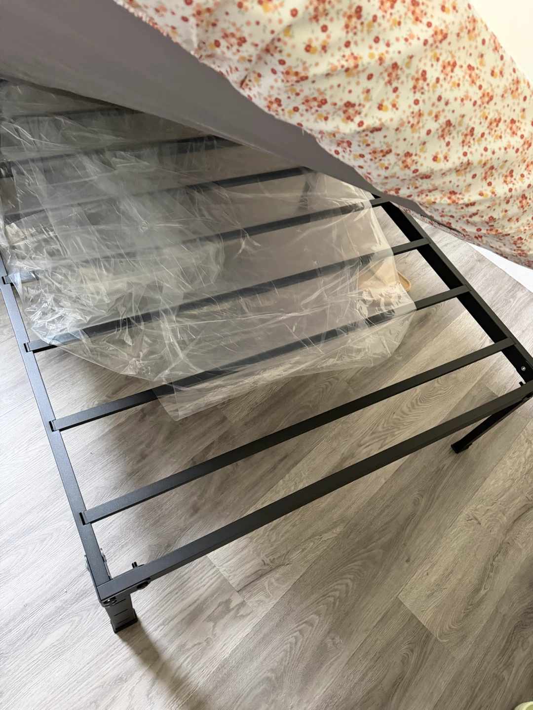 Twolike Twin Metal Bed Frame - photo 2