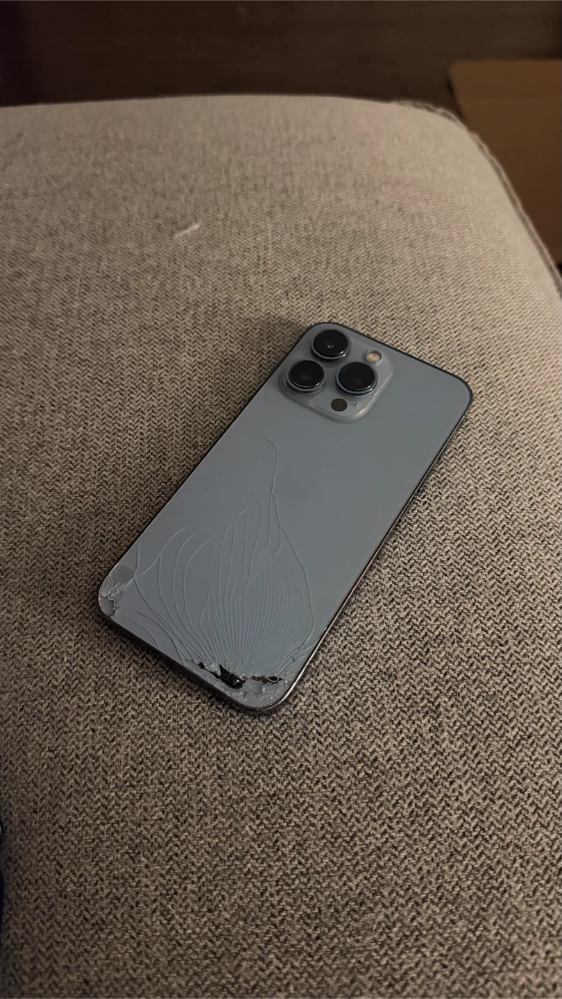 Apple iPhone 13 Pro, 256GB, Unlocked, Cracked Back Corner - photo 3