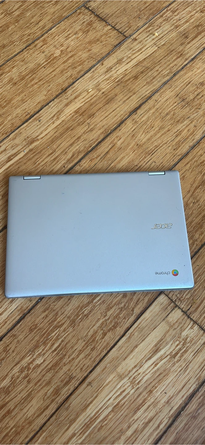 Acer Chromebook Laptop - photo 3