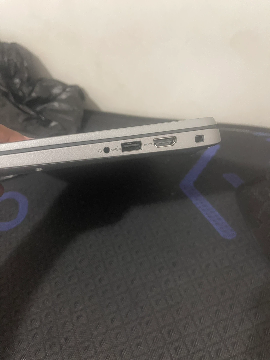 Dell Latitude 5450 Laptop - photo 4