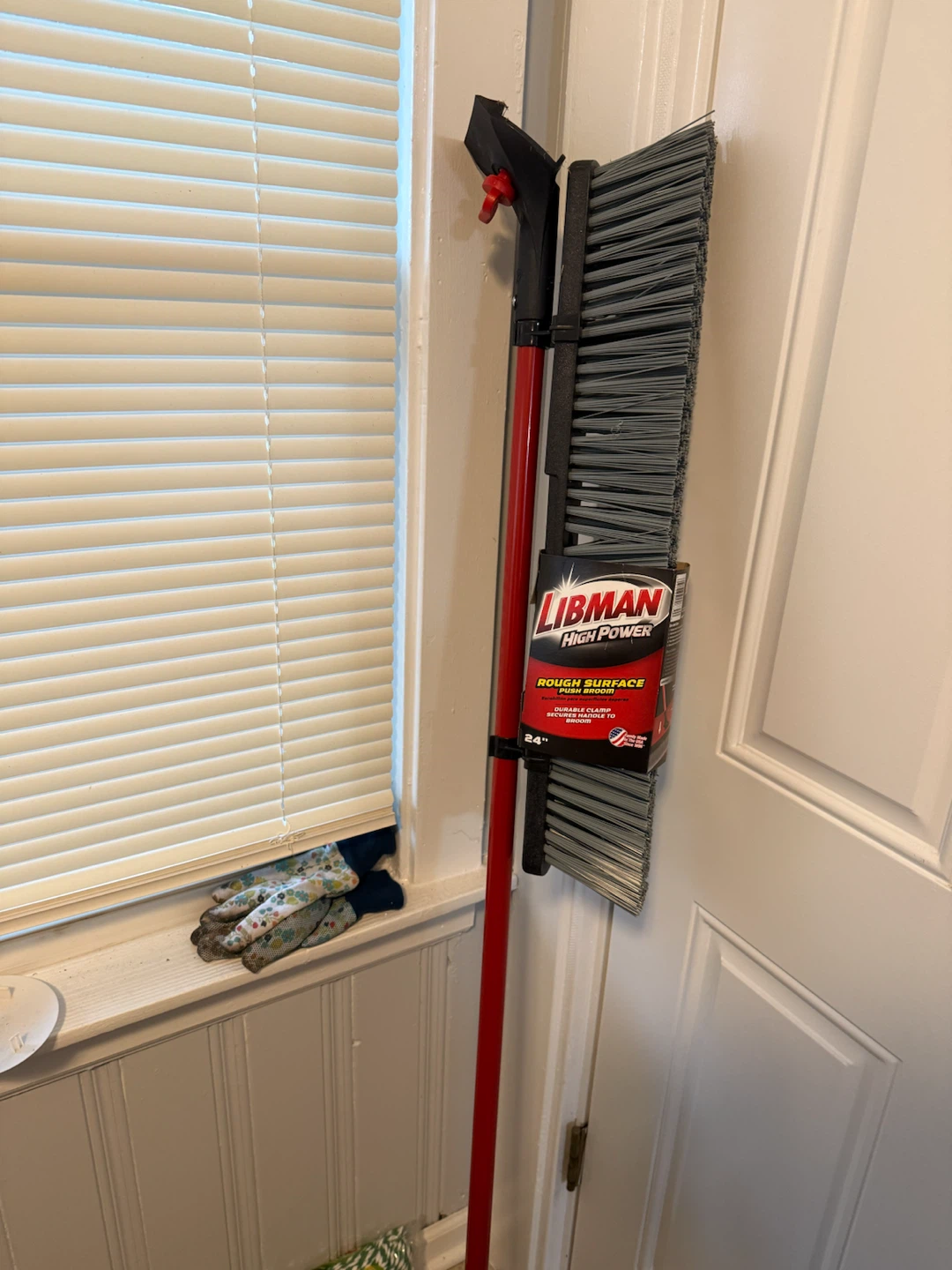 Libman High Power 24-inch Rough Surface Push Broom