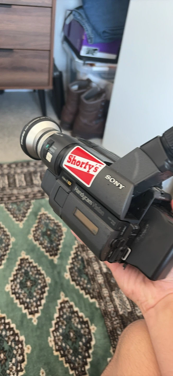 Sony Handycam Vision Video8 Camcorder - photo 3