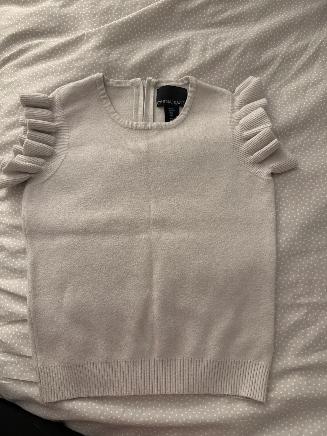 🏈Cynthia Rowley Cream Ruffle Sleeve Sweater