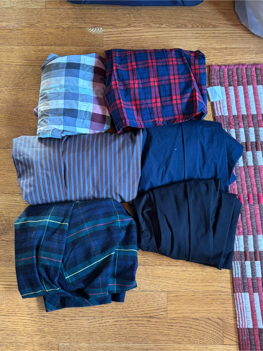 Mens button up shirts size M/L