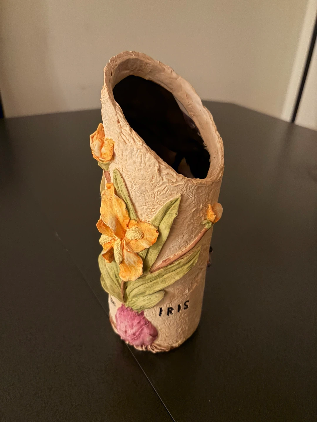 Iris Floral Textured Vase 🏈