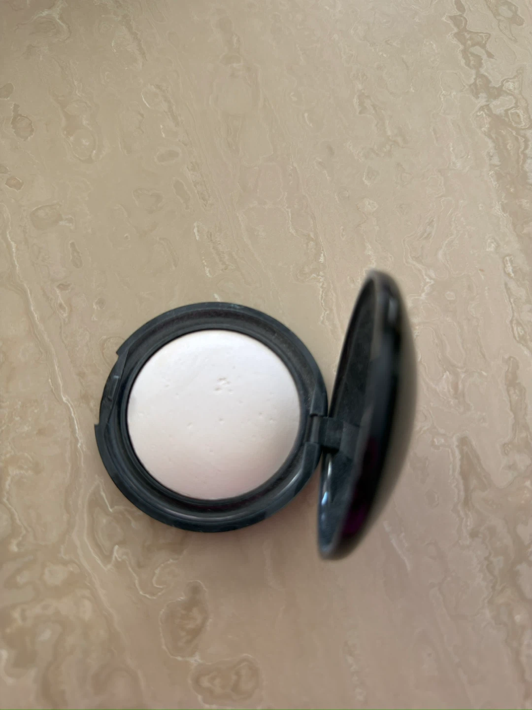 Pat McGrath Labs Skin Fetish Under-Eye Powder Light