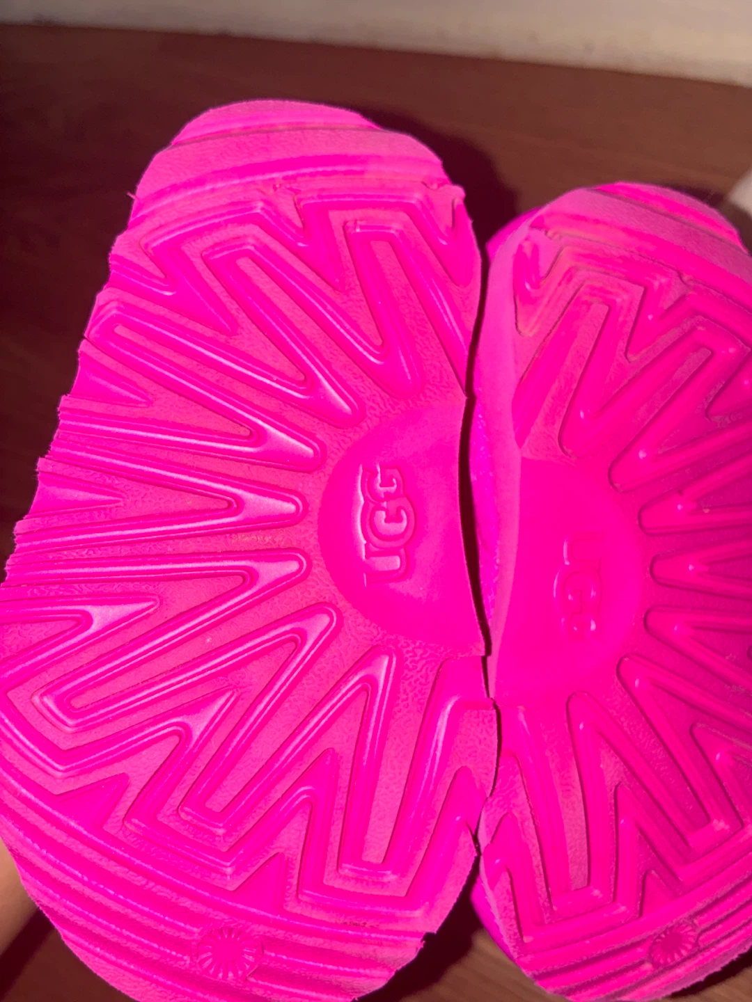 Two Pairs of UGG Children's Slippers - photo 3