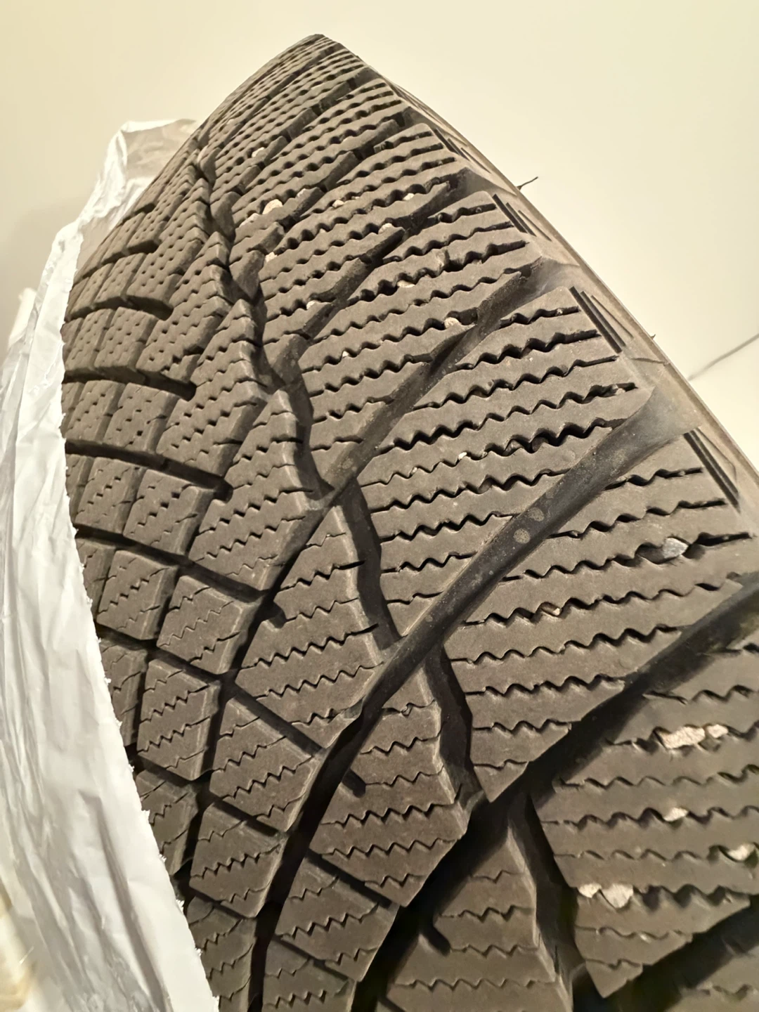 235/60R18 Winter Tires & Steel Rims - photo 3