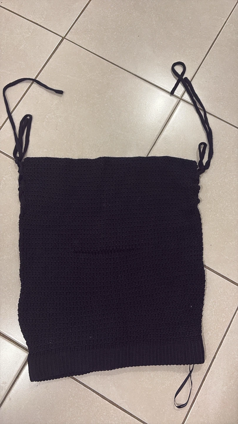 🏈 Forever 21 Black Knit Halter Top