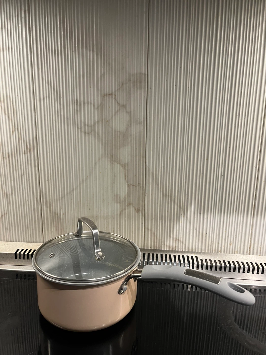Cuisinart non-stick saucepan with lid