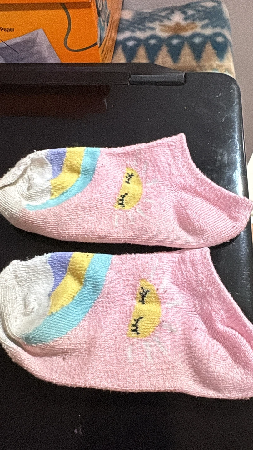 🏈 Pink Sun and Rainbow Ankle Socks