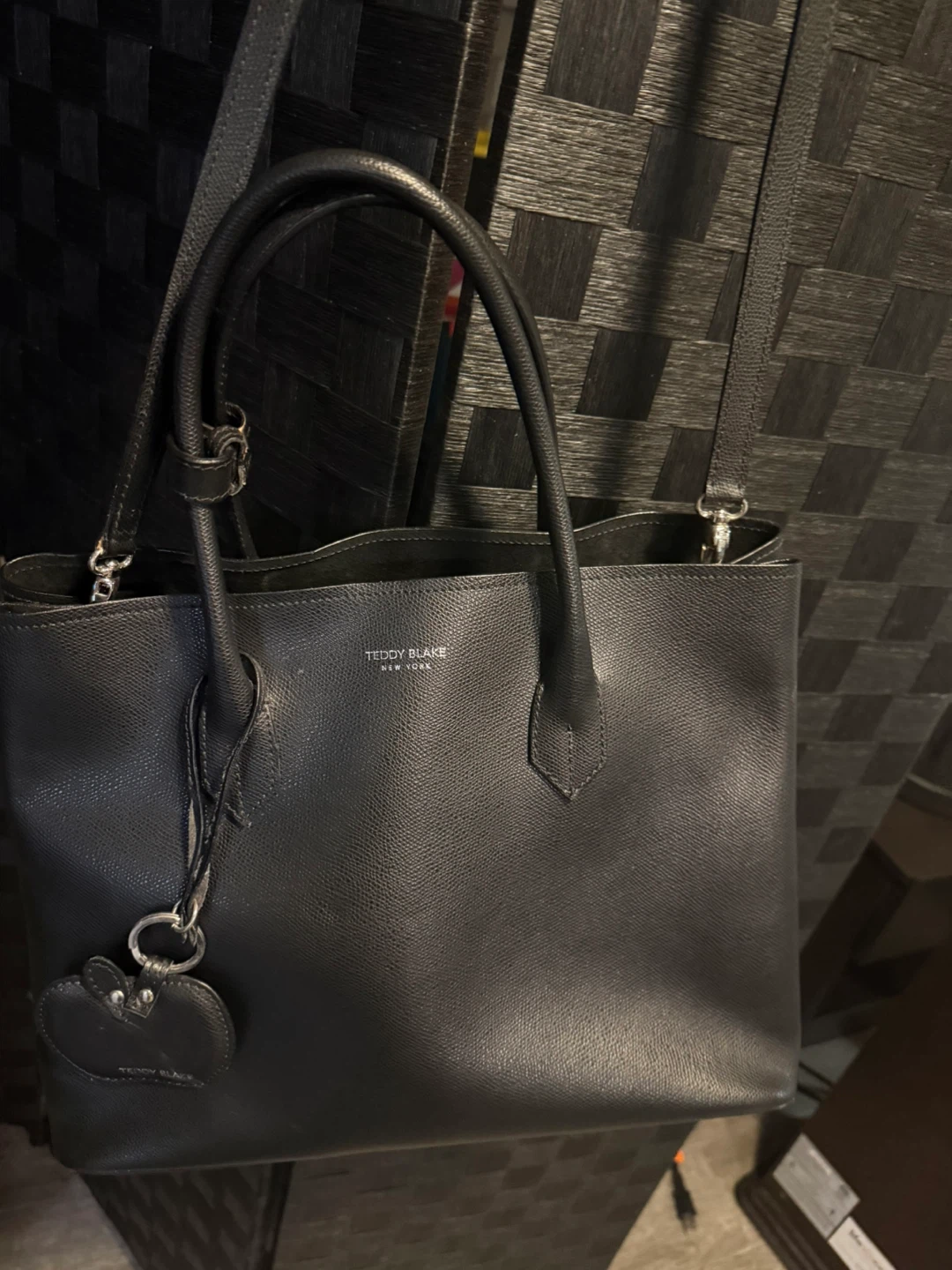 Teddy Blake New York Black Leather Tote Bag