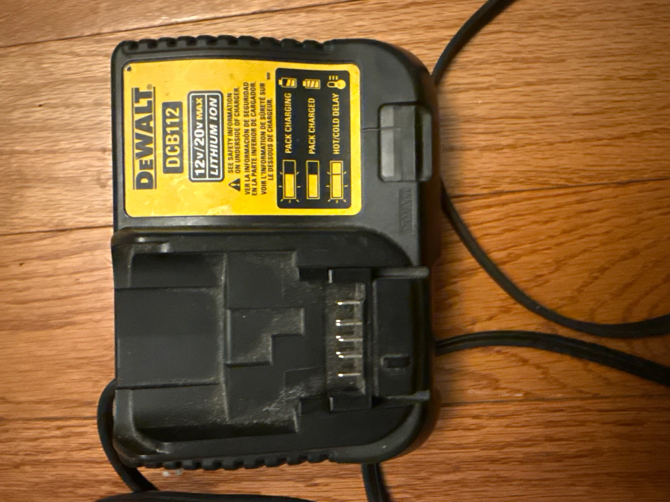 DEWALT DCB112 12V/20V MAX Charger - photo 2