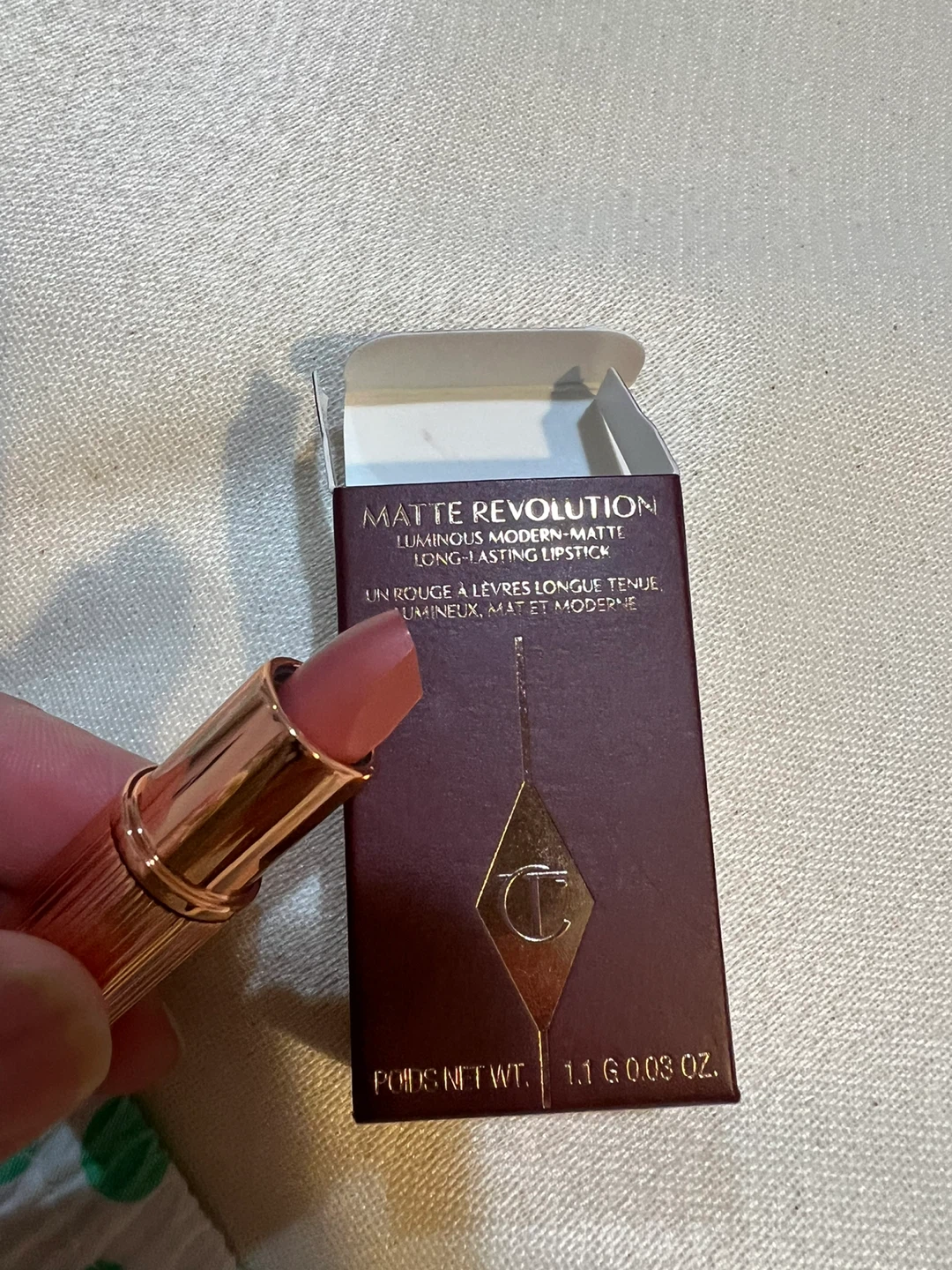 🏈Charlotte Tilbury Matte Revolution Lipstick - Pillow Talk