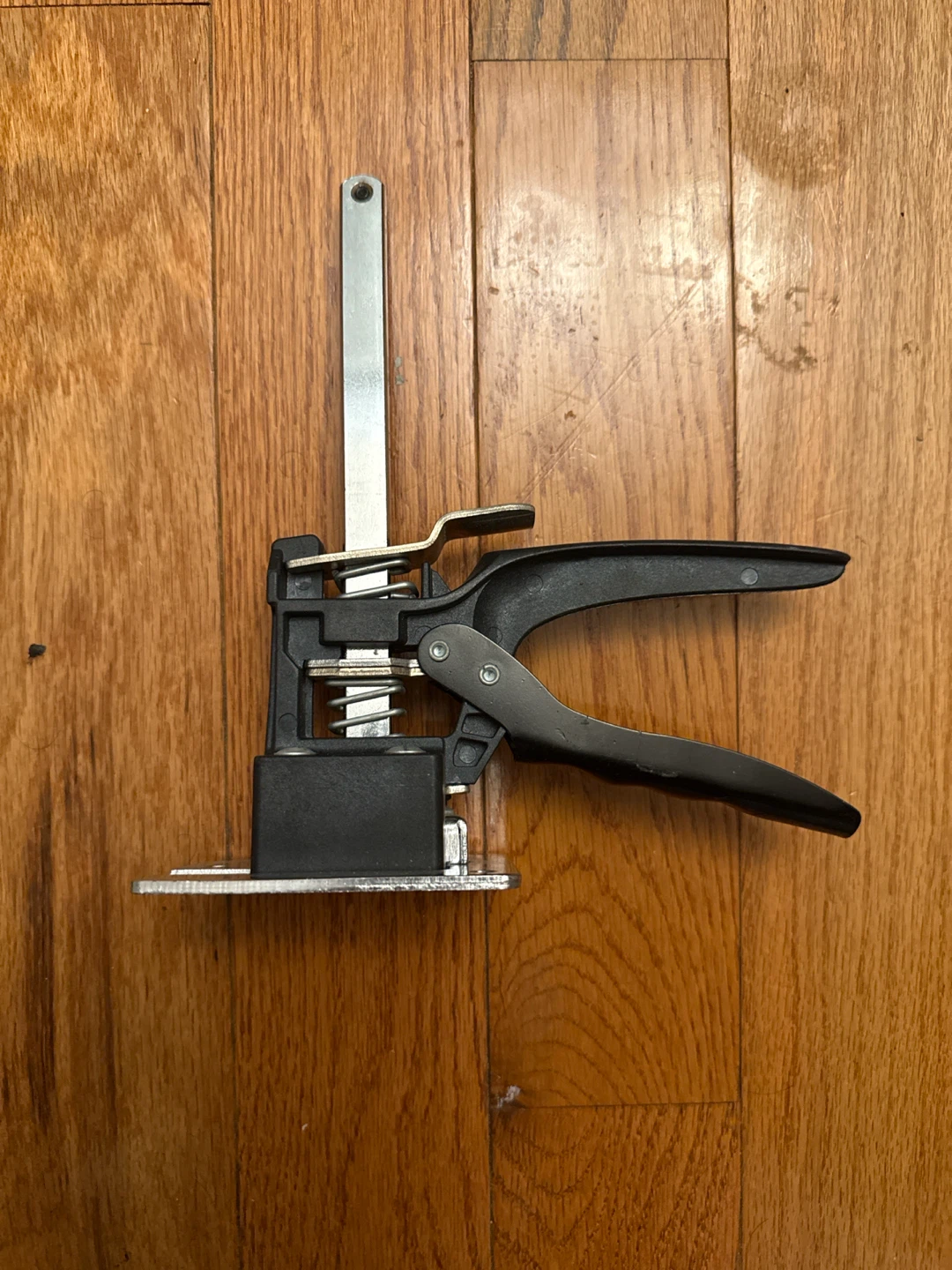 Handheld Tile Height Adjustment Tool