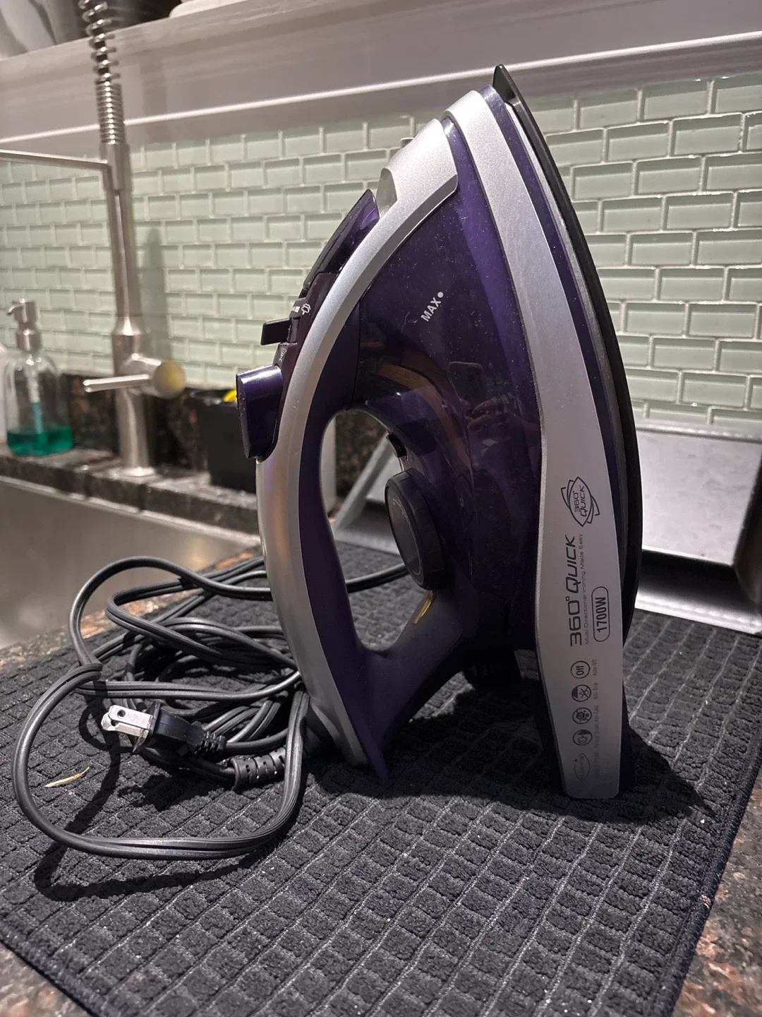 360 Quick 1700W Steam Iron