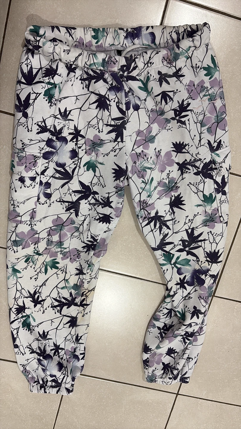 LazyPants Floral Print Joggers 🏈