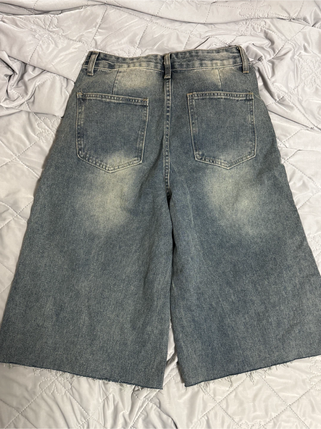 Light wash wide leg denim shorts - photo 2