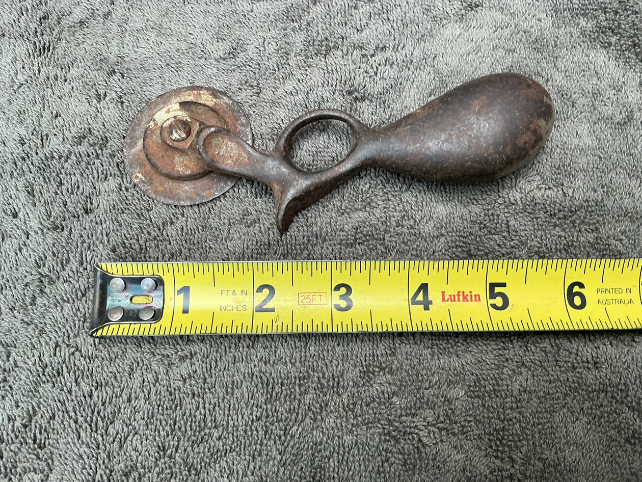 Vintage Metal Rotary Wheel Cutter, Wall Paper, Pizza or??? ! - photo 2