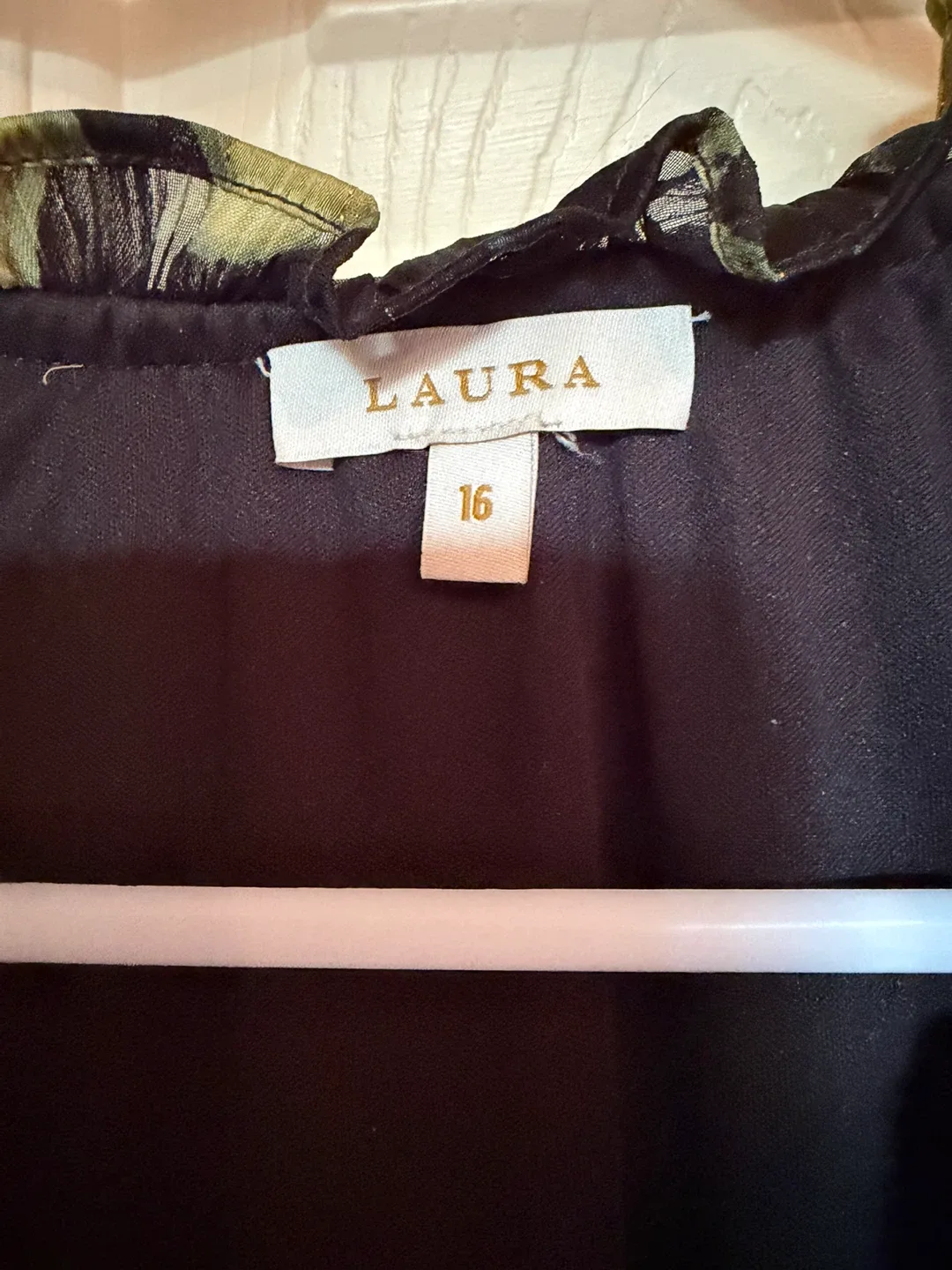Laura Black and Green Patterned Blouse - photo 3