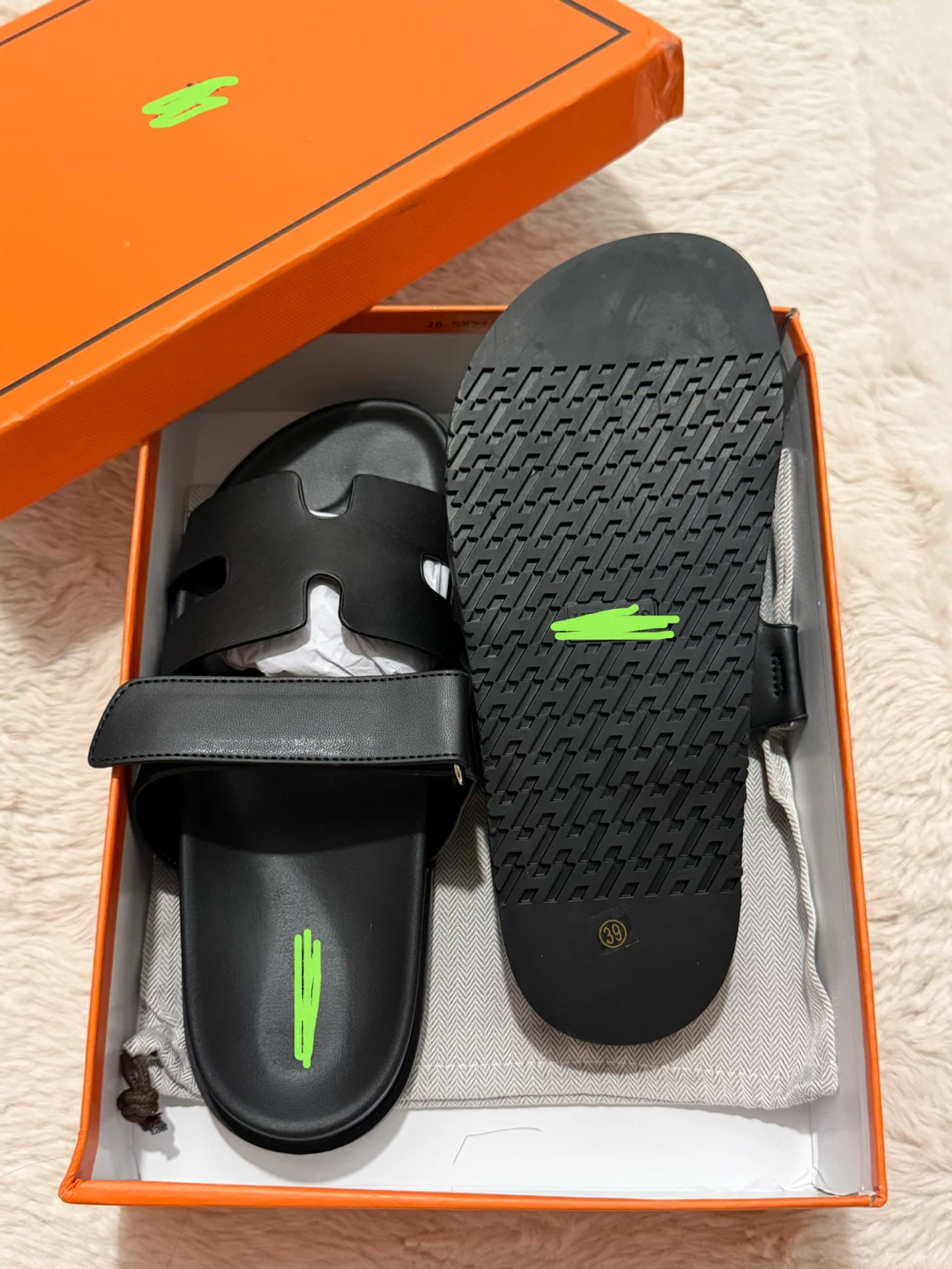 Women Black Sandals Size 39 - photo 3
