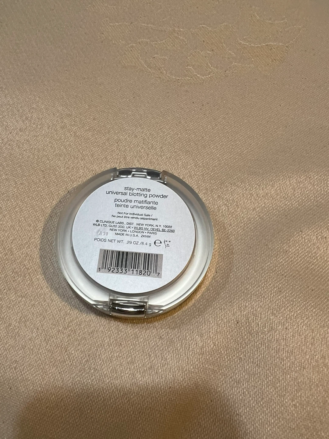 🏈 Clinique Stay-Matte Universal Blotting Powder - photo 3