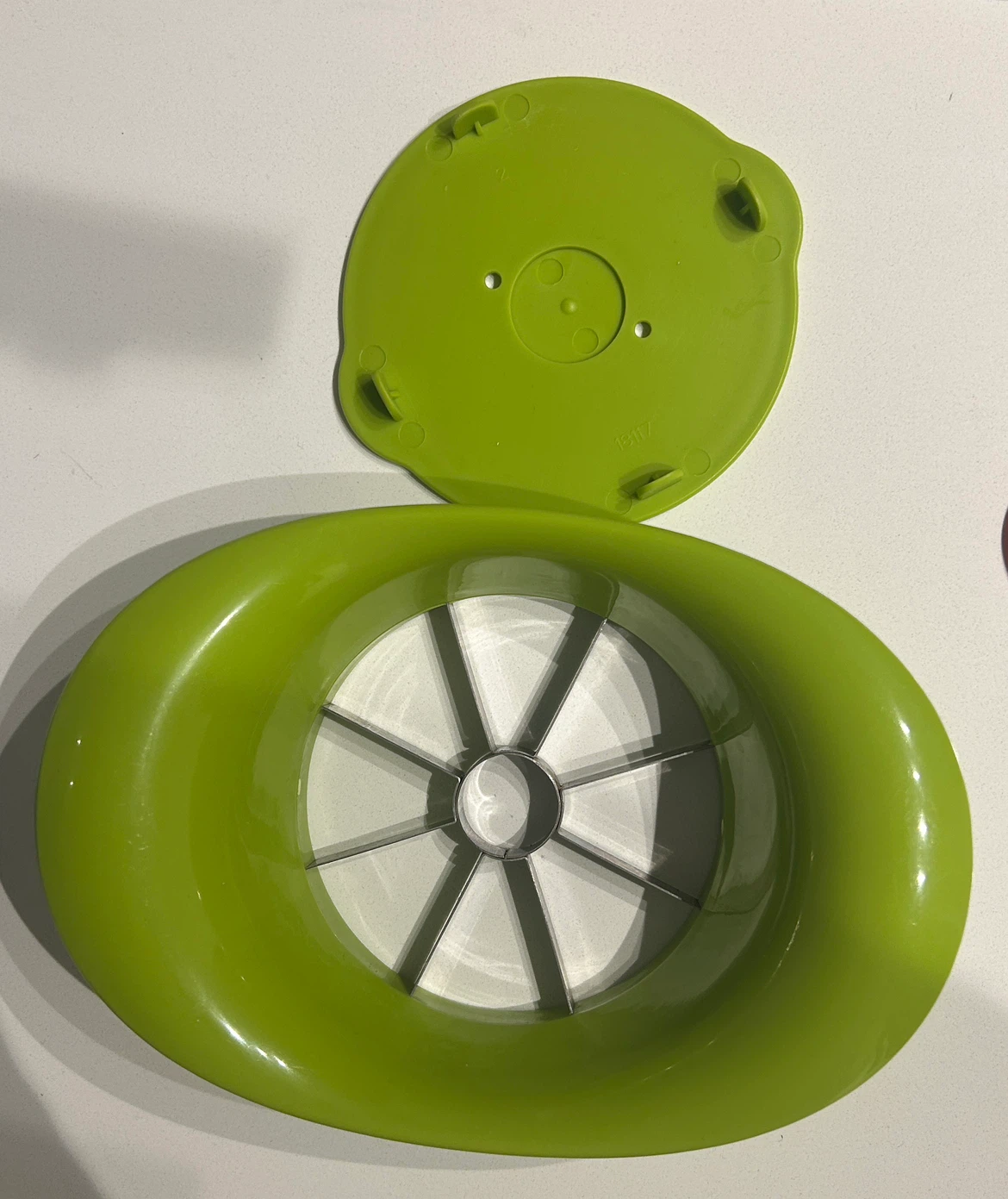 Apple Slicer with Safety Lid - photo 2
