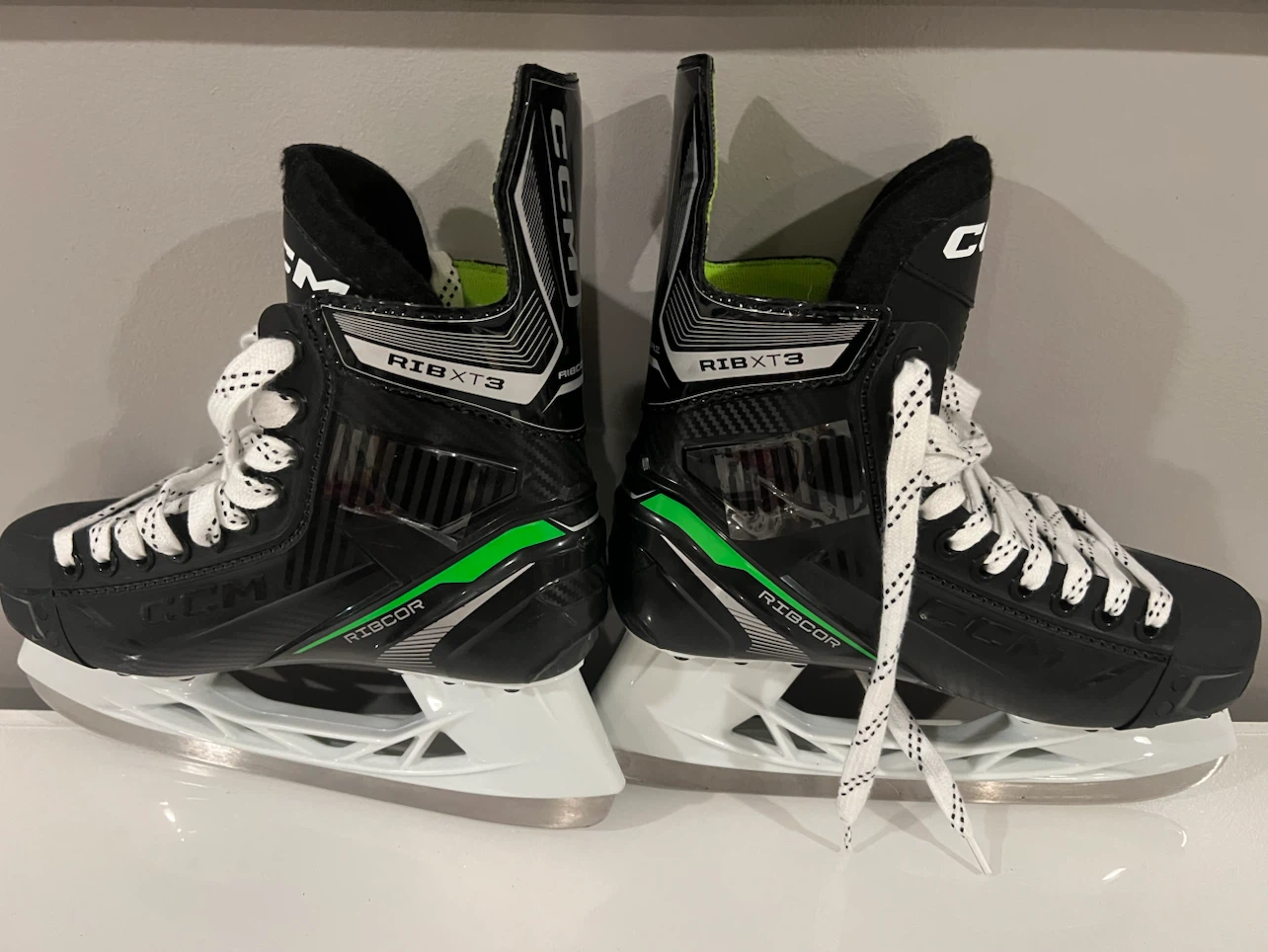 CCM Ribcor RIBXT3 Hockey Skates size 6 skate/ 7.5US shoe