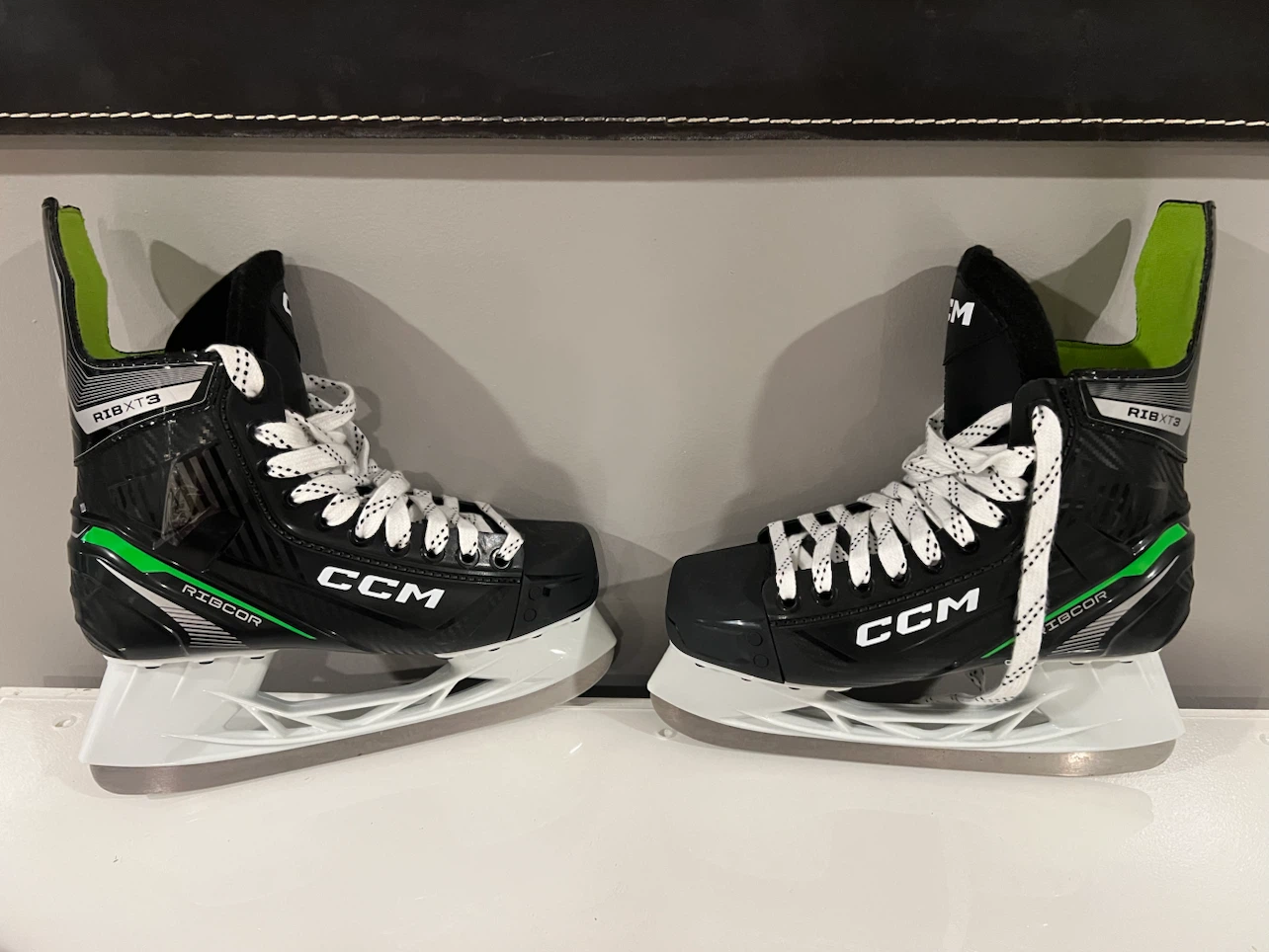 CCM Ribcor RIBXT3 Hockey Skates size 6 skate/ 7.5US shoe - photo 2
