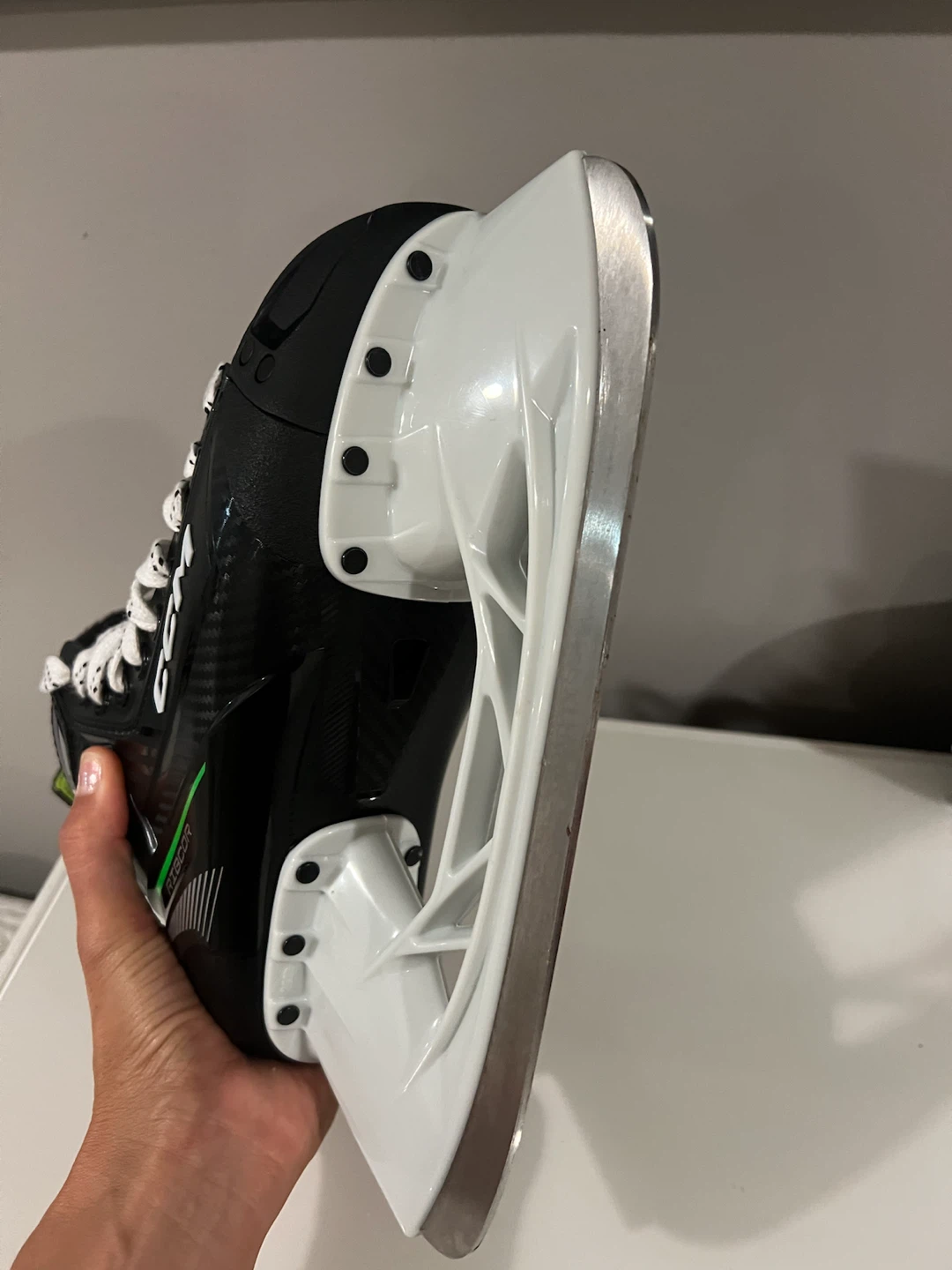 CCM Ribcor RIBXT3 Hockey Skates size 6 skate/ 7.5US shoe - photo 3
