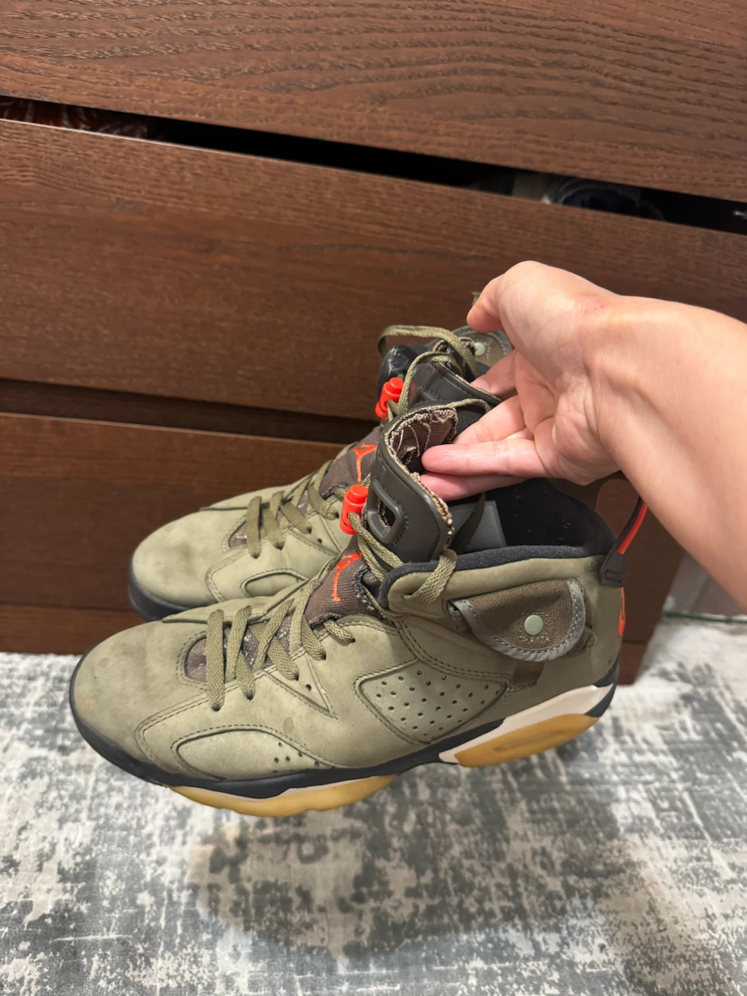 Travis Scott x Nike Air Jordan 6 Olive Sneakers
