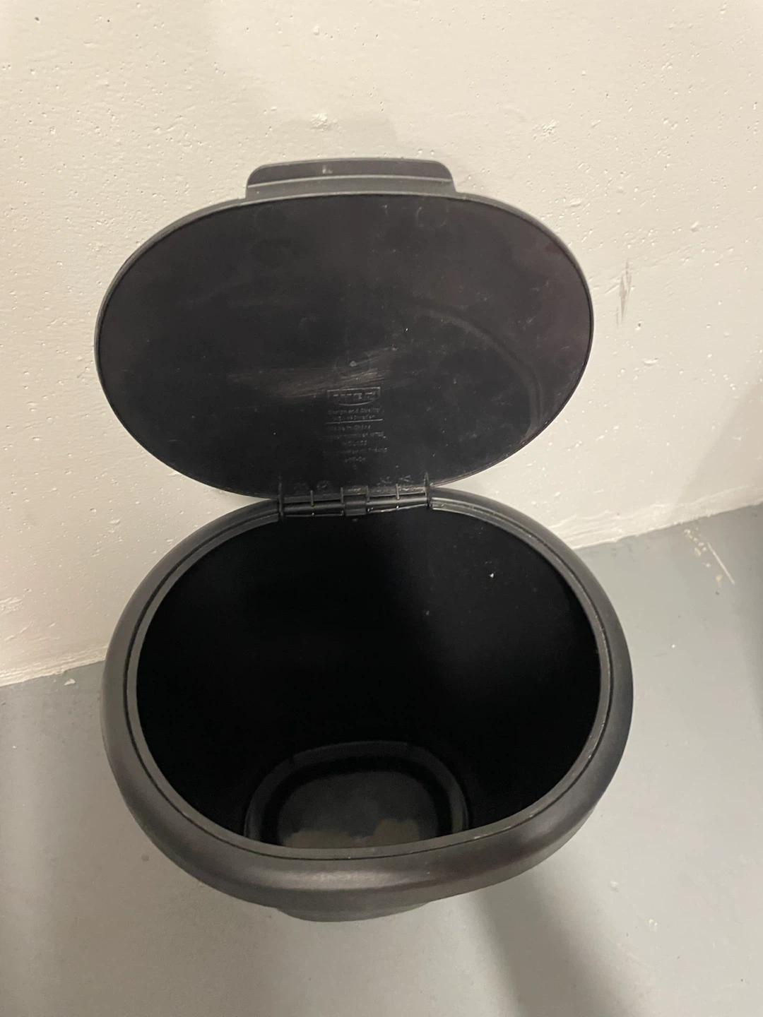 IKEA HOLASS black trash bin - photo 3