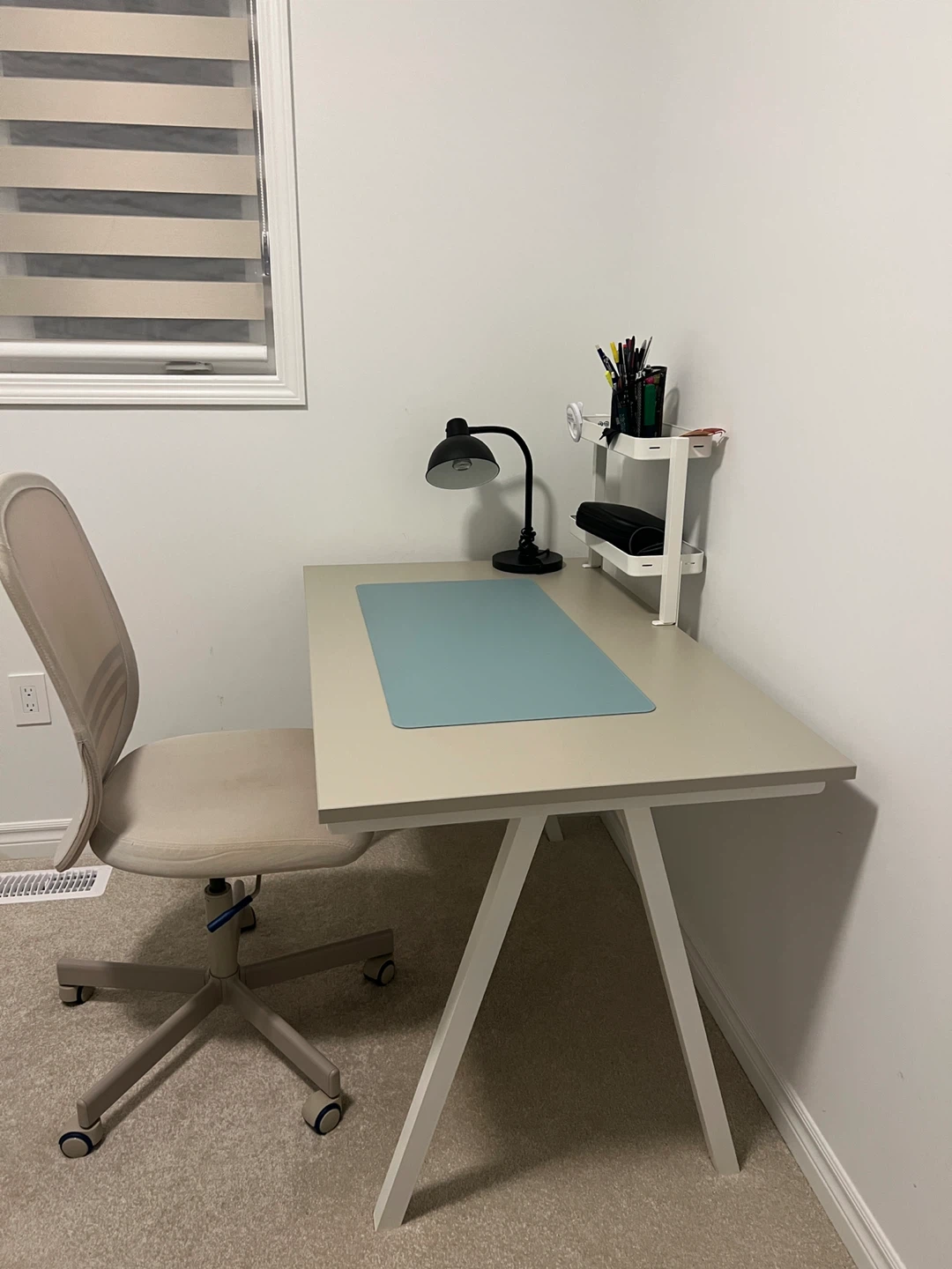 Minimalist White Computer Desk - photo 3