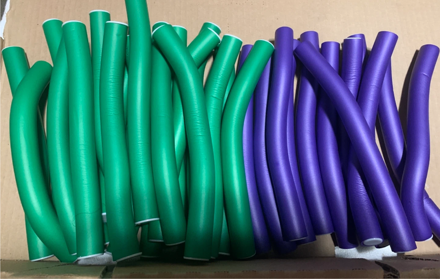Set of  32 flexible hair curling rods