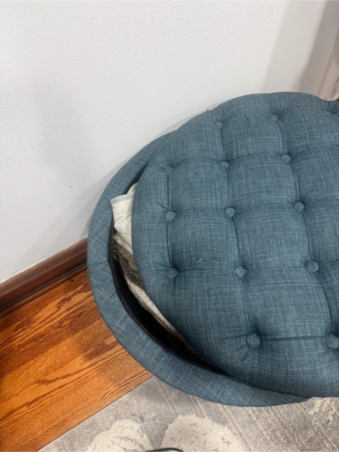 Pair of Blue Tufted Round Storage Ottoman - photo 2