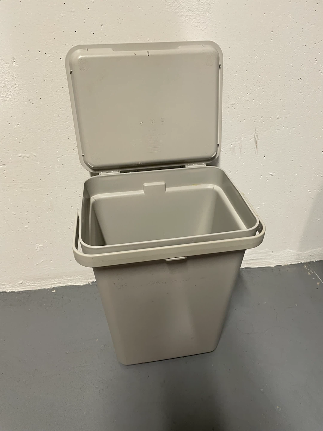 IKEA Grey Plastic Utility Pail with Lid - photo 2
