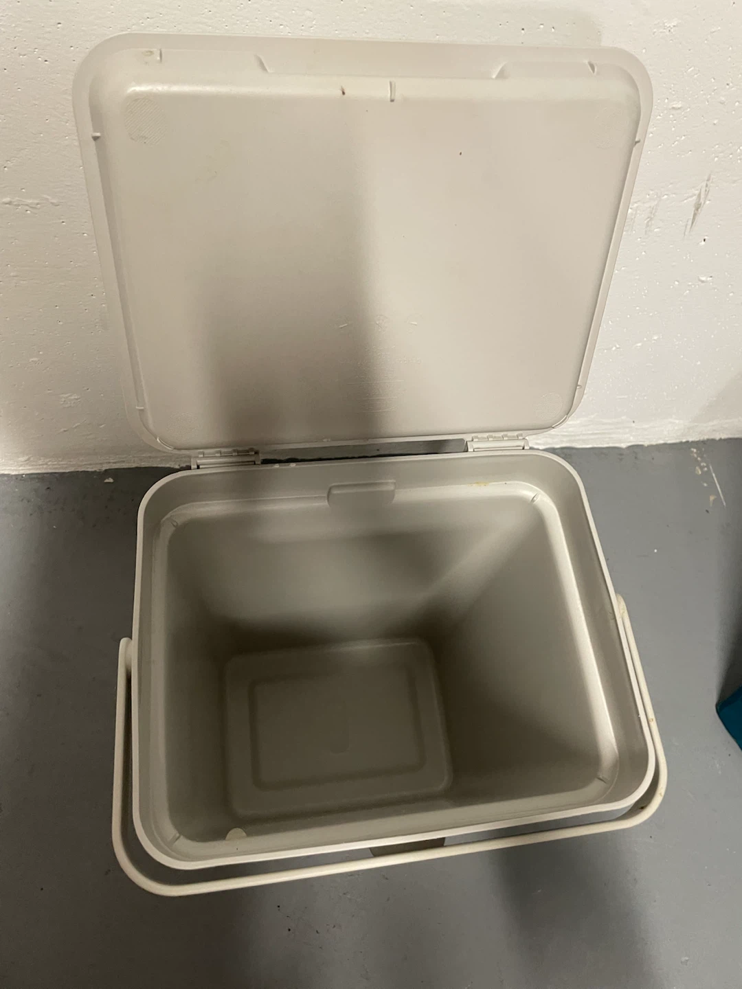IKEA Grey Plastic Utility Pail with Lid - photo 4