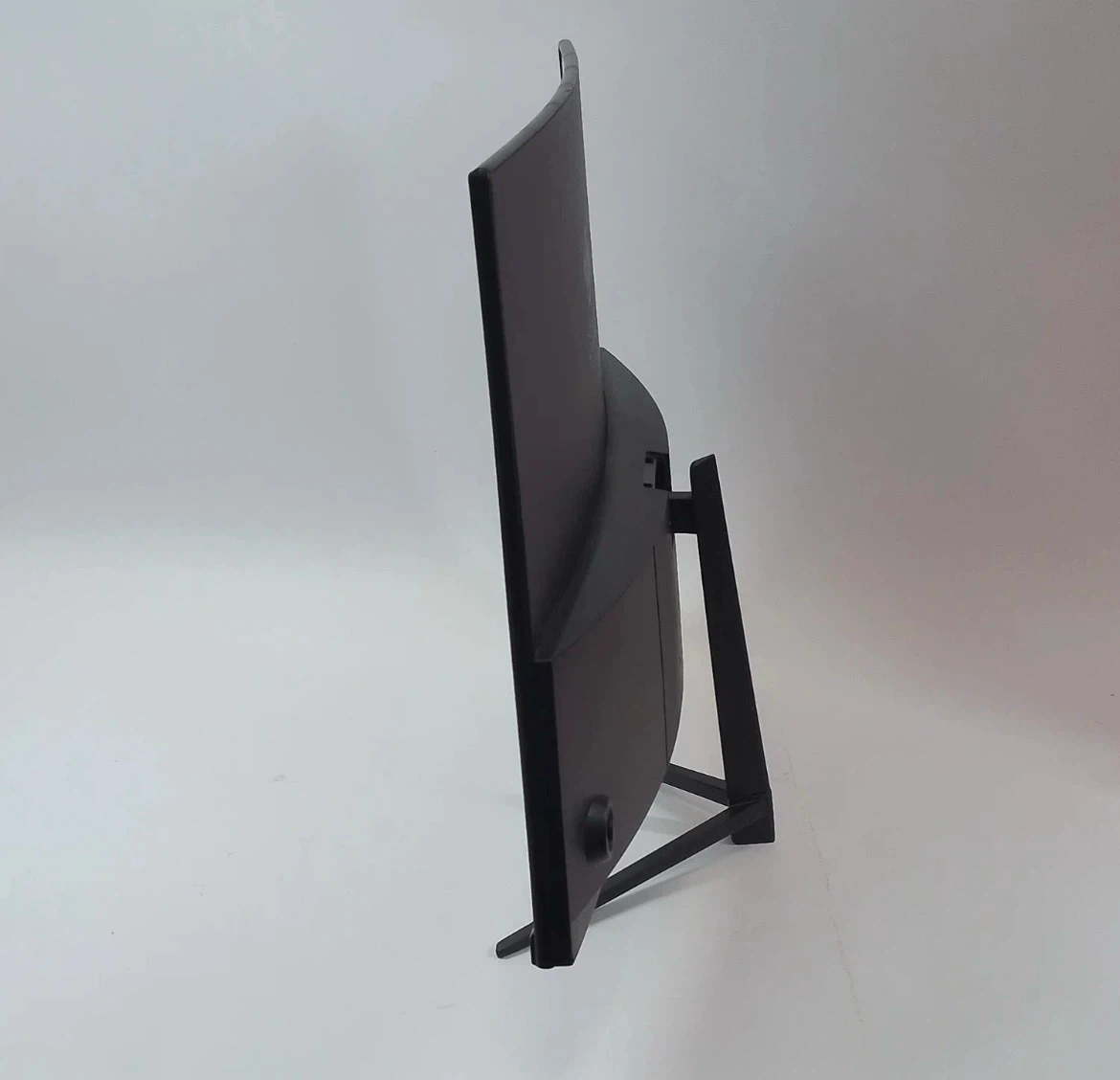 28” Z-Edge Curved Gaming Monitor - photo 3